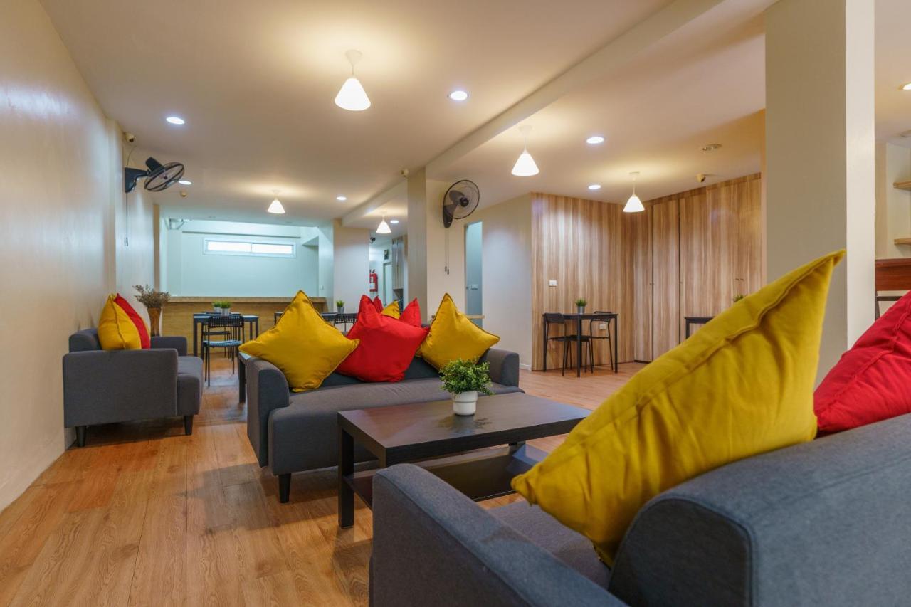 Cheqinn Bed Sukhumvit 4 Nana Plaza Bangkok Exteriör bild