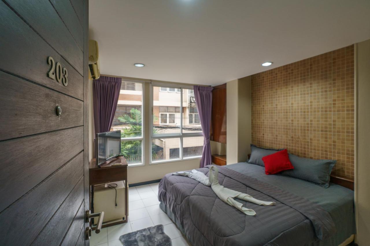 Cheqinn Bed Sukhumvit 4 Nana Plaza Bangkok Exteriör bild